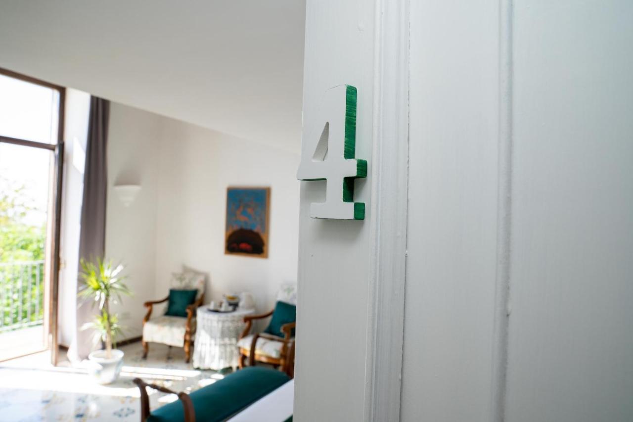 Le Stanze Di Sissi - Luxury Suites Napoli Bagian luar foto