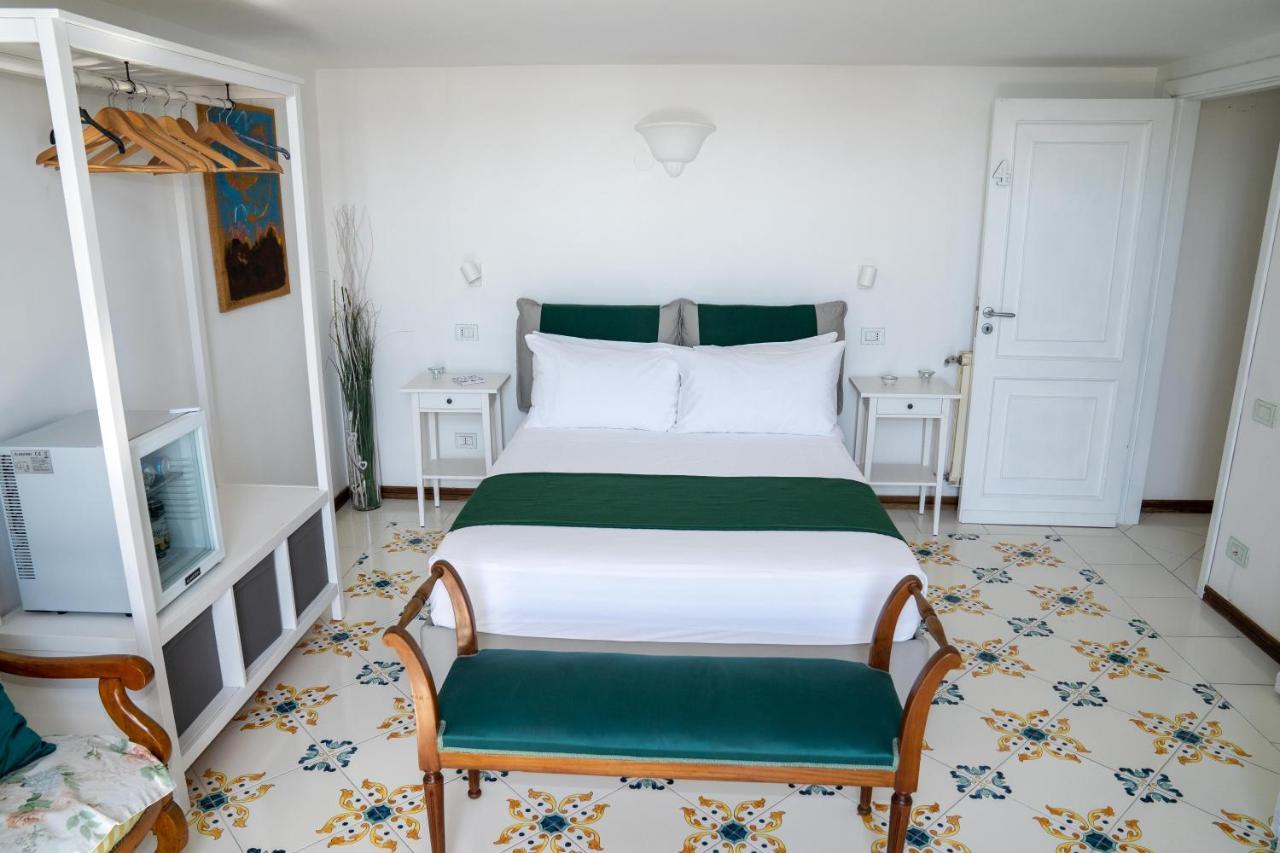 Le Stanze Di Sissi - Luxury Suites Napoli Bagian luar foto