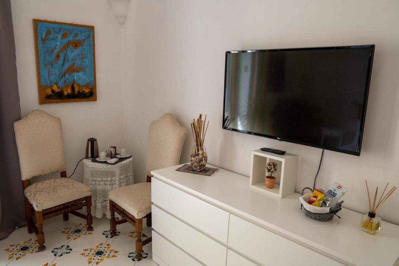 Le Stanze Di Sissi - Luxury Suites Napoli Bagian luar foto
