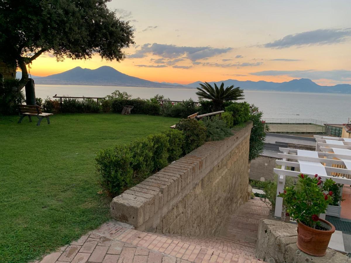 Le Stanze Di Sissi - Luxury Suites Napoli Bagian luar foto