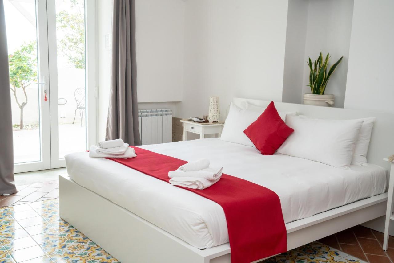 Le Stanze Di Sissi - Luxury Suites Napoli Bagian luar foto