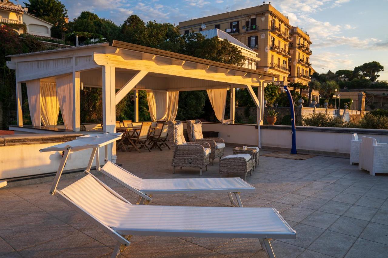 Le Stanze Di Sissi - Luxury Suites Napoli Bagian luar foto