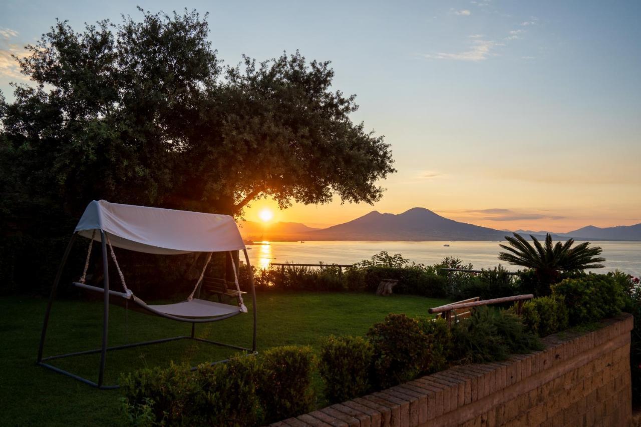 Le Stanze Di Sissi - Luxury Suites Napoli Bagian luar foto