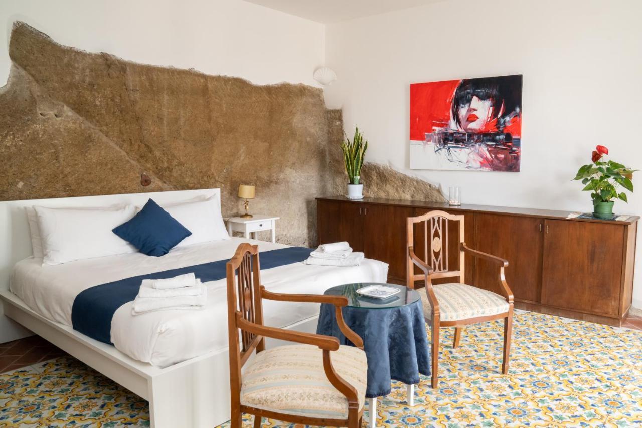 Le Stanze Di Sissi - Luxury Suites Napoli Bagian luar foto
