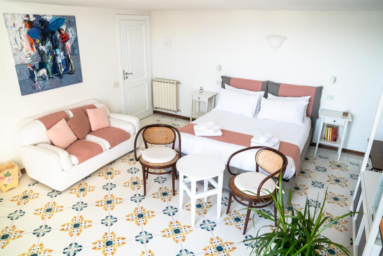 Le Stanze Di Sissi - Luxury Suites Napoli Bagian luar foto