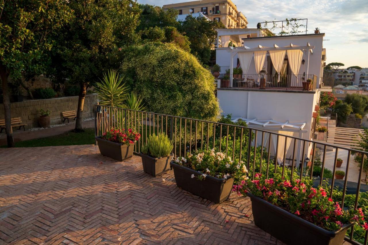 Le Stanze Di Sissi - Luxury Suites Napoli Bagian luar foto