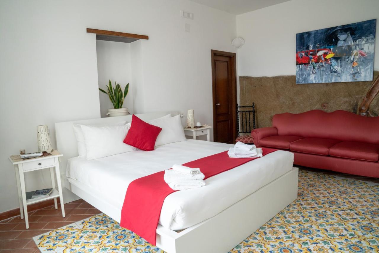 Le Stanze Di Sissi - Luxury Suites Napoli Bagian luar foto